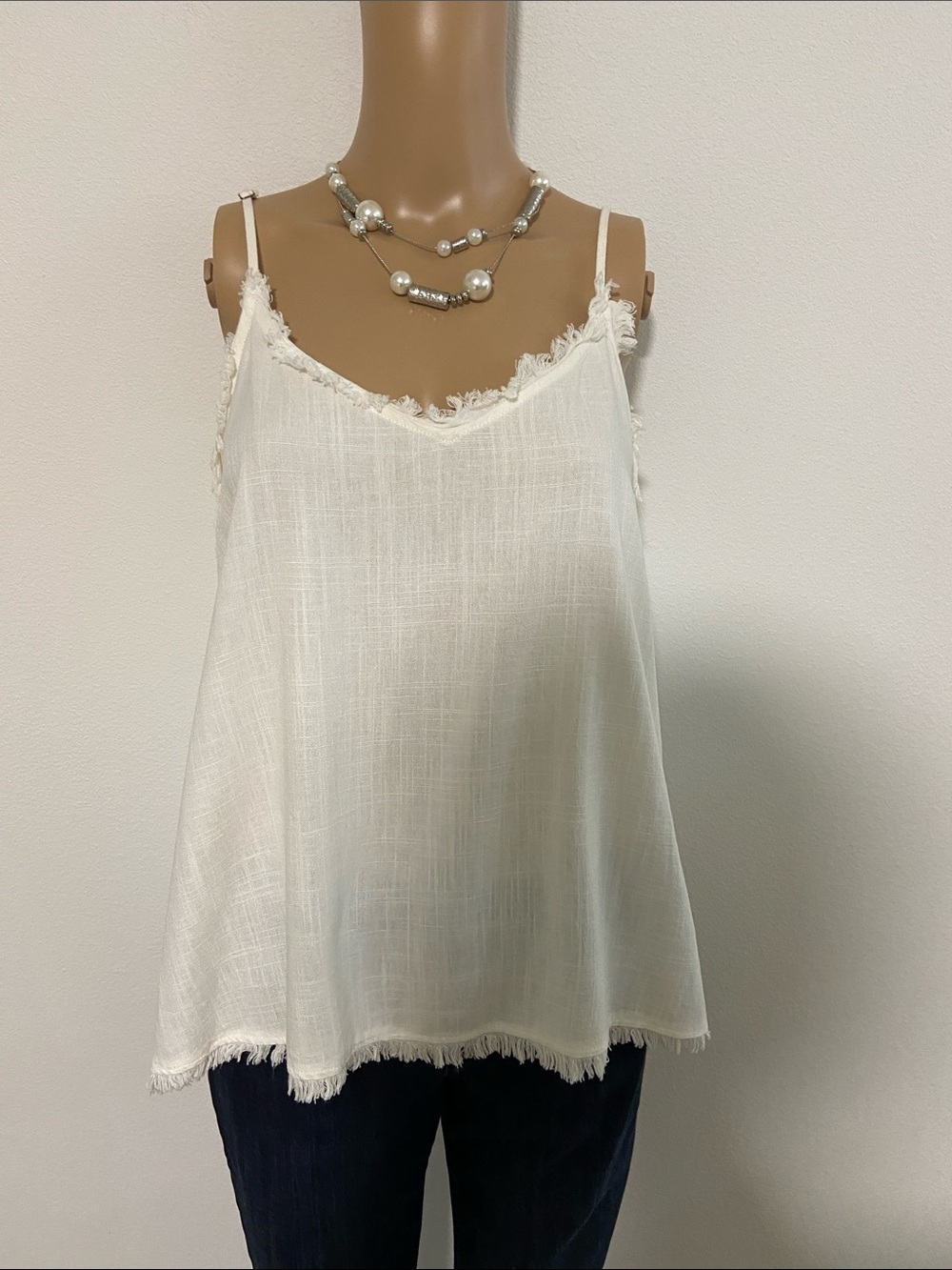Umgee Ivory Frayed V-Neck Lightweight Camisole Sz L